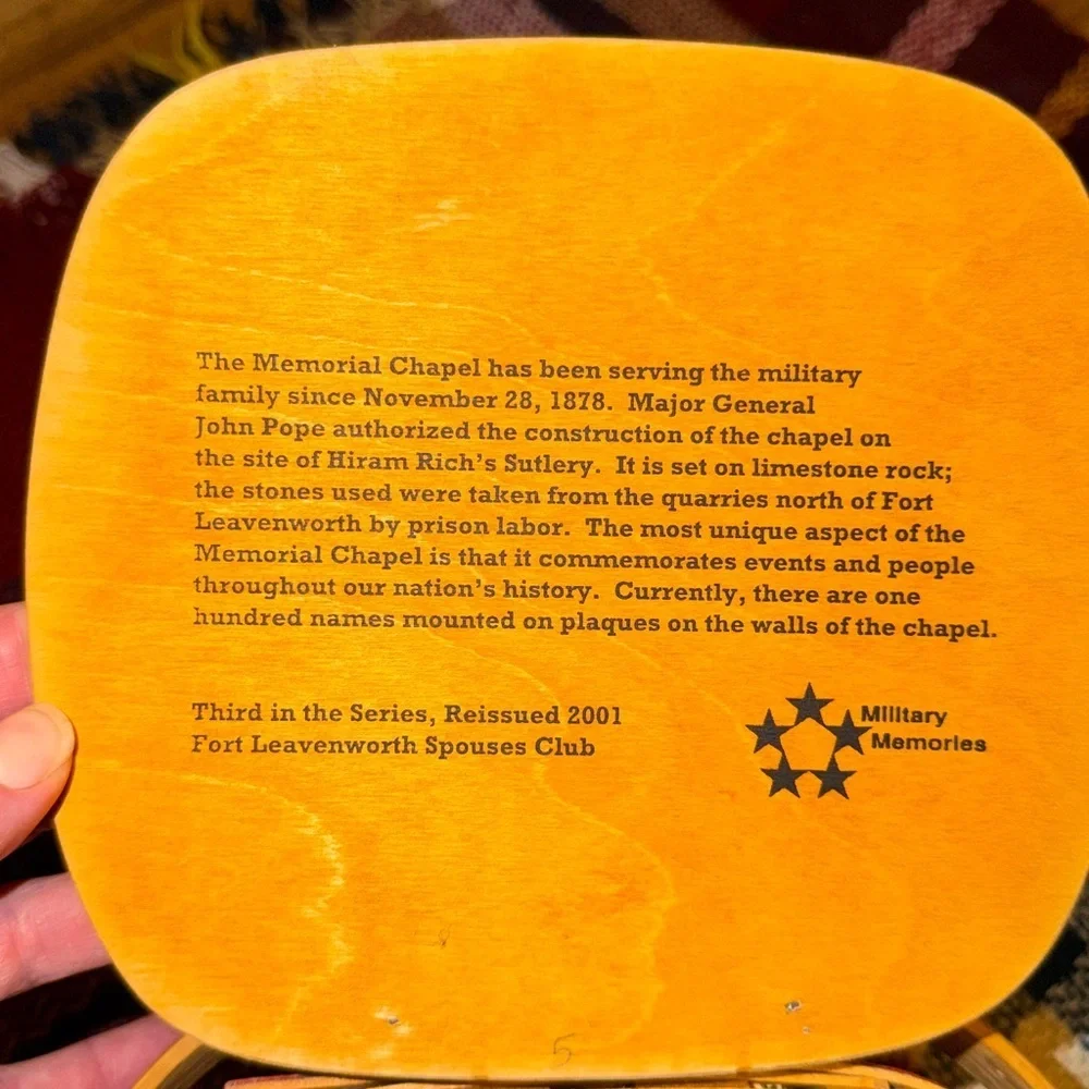 Longaberger basket Handcrafted maple Wood carnation memorial chapel USA 2001
